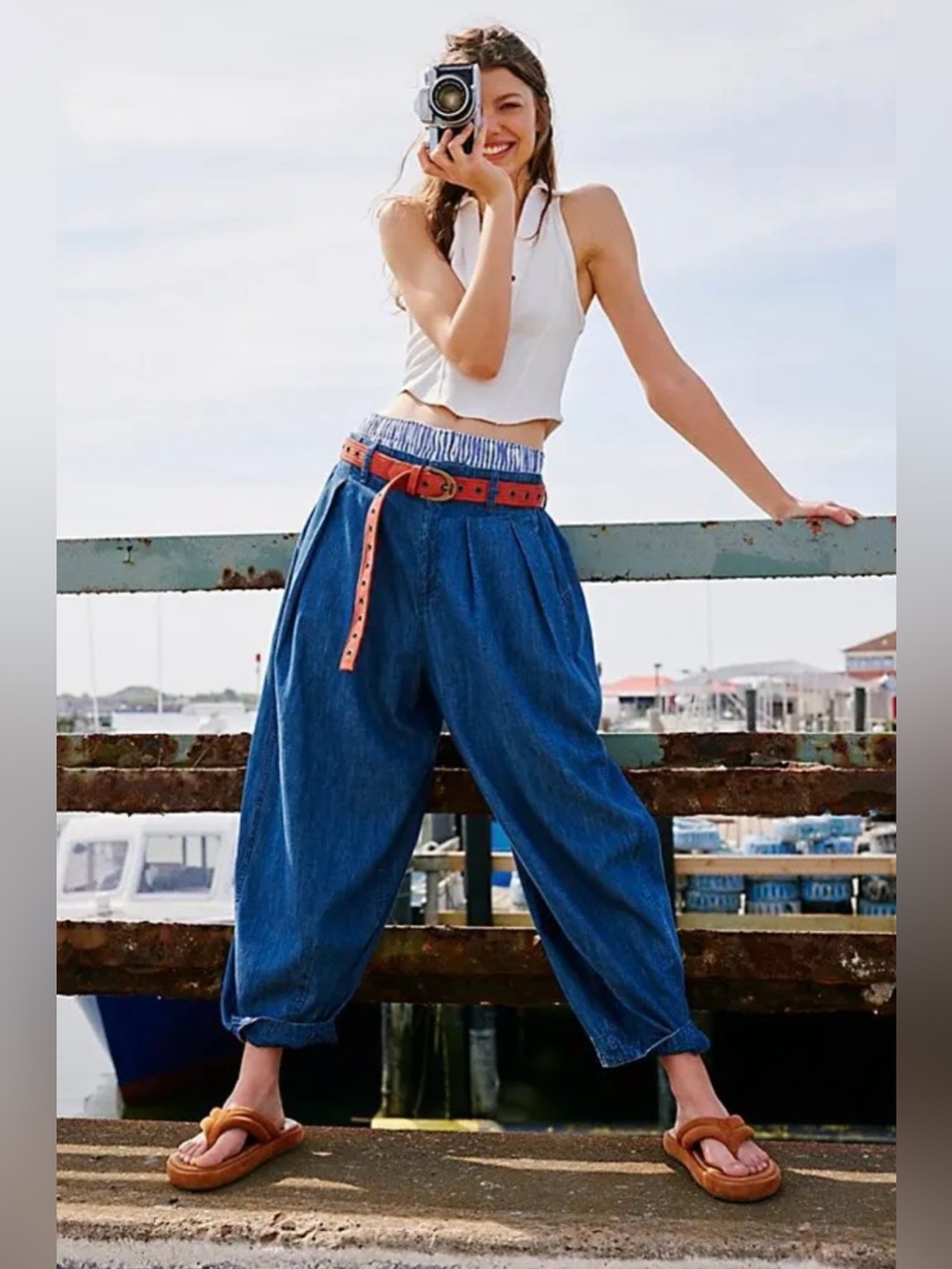 We The Free Ridley Pull-on Barrel Jeans, size XS
